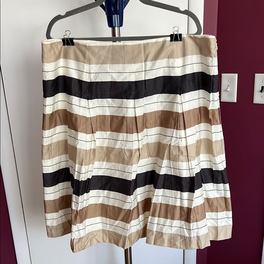 Charter Clus plus size Striped Tan and Black Women's Skirt